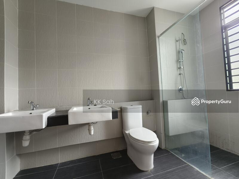 Untuk Dijual - (FACING OPEN 22x75 GOOD CONDITION) TAMAN KAJANG EAST